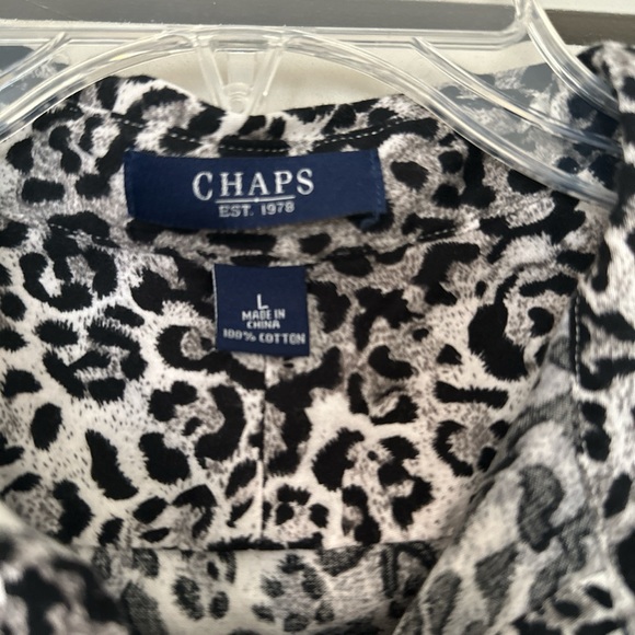 Chaps cheetah / snow leopard print button down - Picture 2 of 3